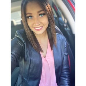 Meet your Posher, Jennifer